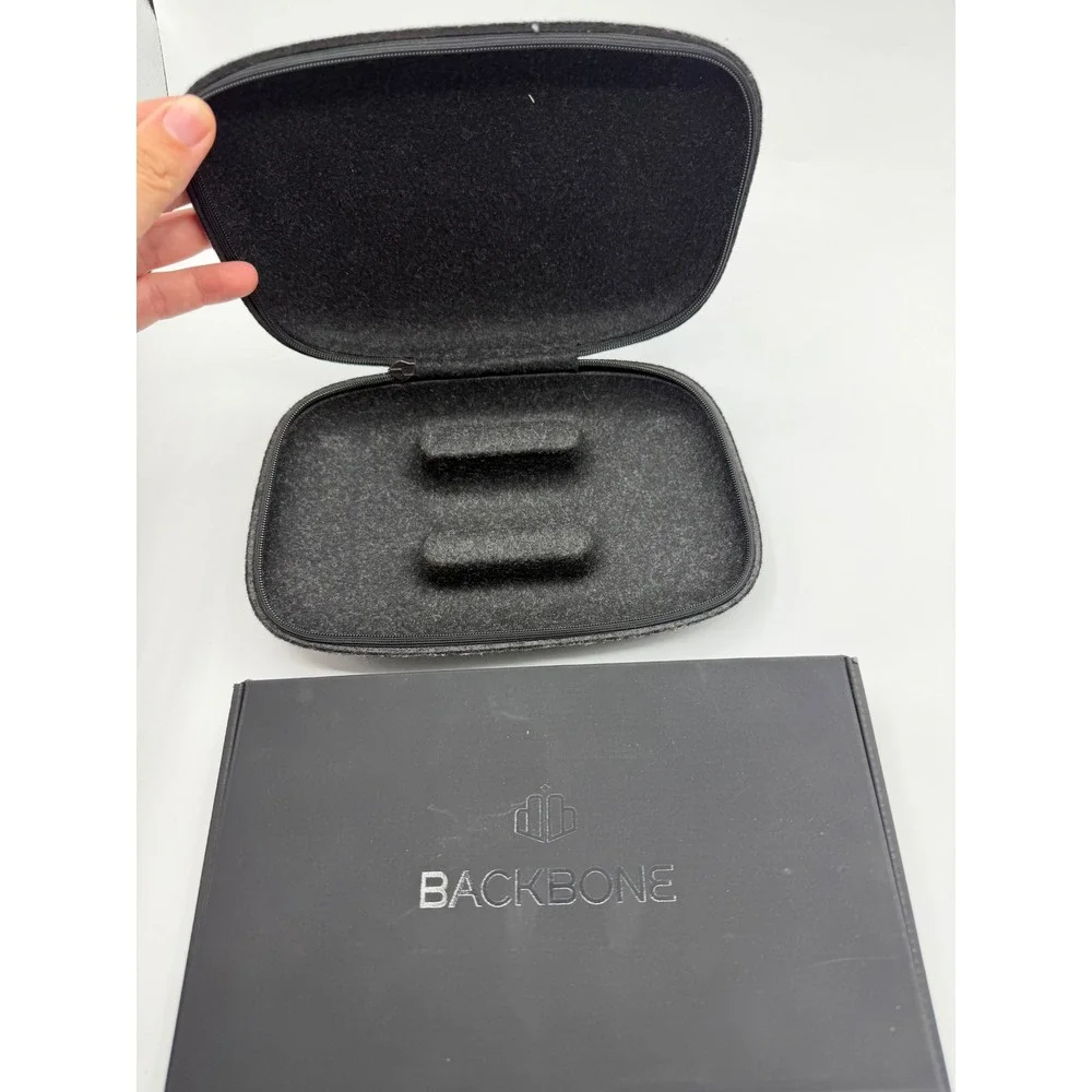 Backbone One Mobile Gaming Controller for iPhone Lightning BB-02 Black with Case